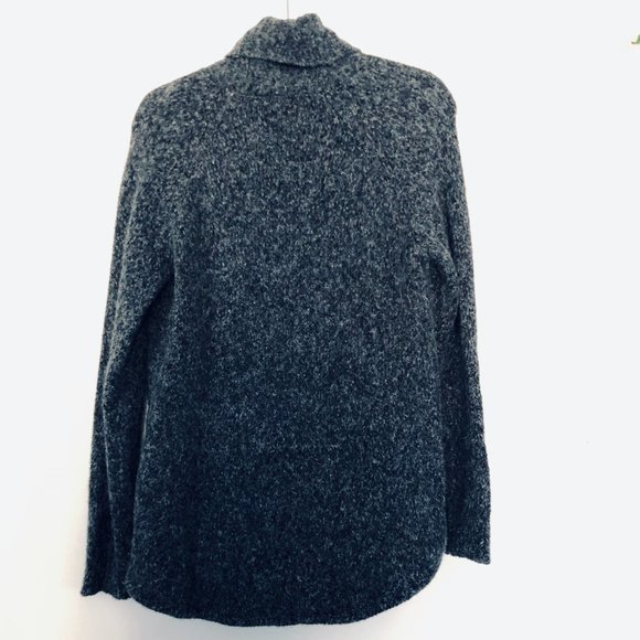 Sold Micheal Micheal Kors Gray/Black Turtle Neck Sweater- Size Medium - Picture 7 of 8